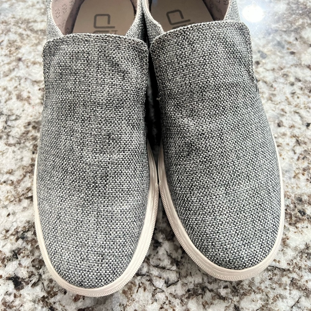 Brand New Hey Dude Women's Peyton shoes